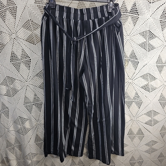 Studio 253 size XL capri wide leg elastic waist black with white stripes pants - Picture 1 of 8